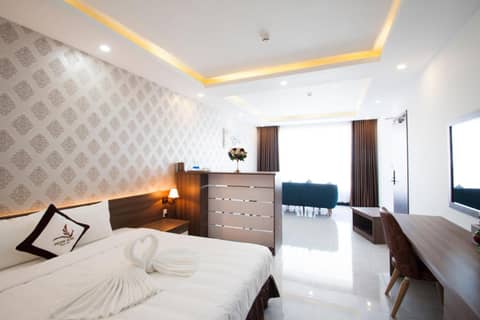 Phung Hung Boutique Hotel — hotel room