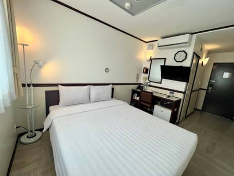 Toyoko Inn Cebu — hotel room
