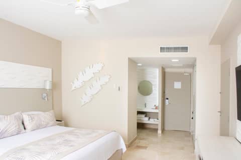 Krystal Grand Puerto Vallarta - All Inclusive — hotel room