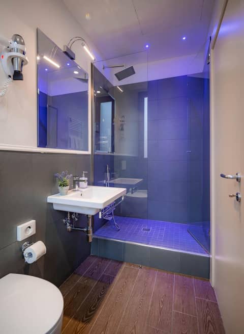Boutique Hotel del Corso — bathroom