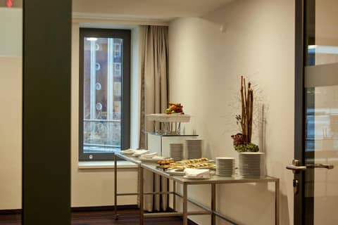 HYPERION Hotel Hamburg City, Trademark Collection by Wyndham — photo 6