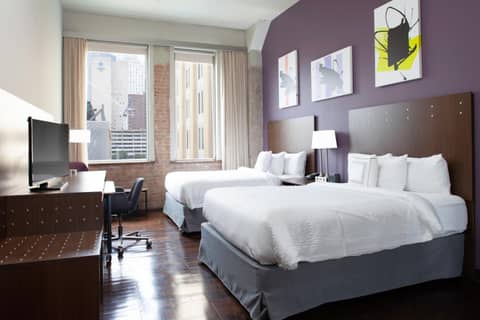 Fairfield Inn & Suites by Marriott Dallas Downtown — hotel room