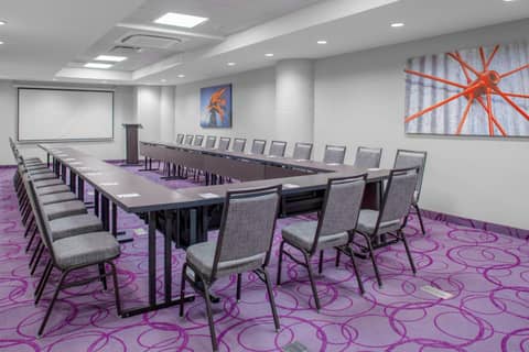 Fairfield Inn & Suites by Marriott Dallas Downtown — photo 9