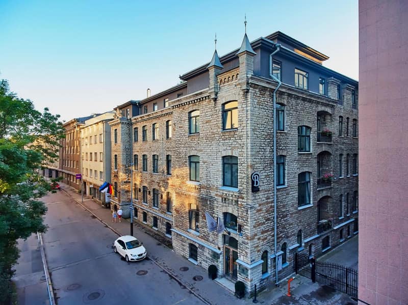 Hotel St. Barbara — building