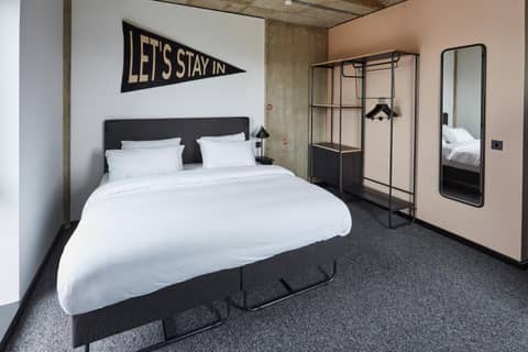 The Social Hub Glasgow — hotel room
