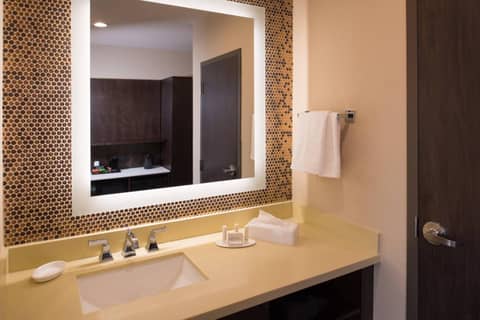 Fairfield by Marriott Inn & Suites New Orleans Downtown French Quarter Area — photo 6