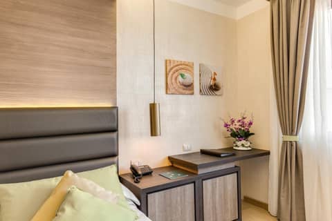 Warmthotel — hotel room