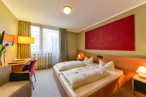 Hotel Fidelio — hotel room