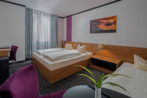 Hotel Fidelio — hotel room