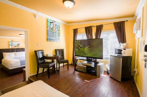 Pegasus International Hotel — hotel room