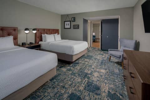 Four Points by Sheraton Suites Tampa Airport Westshore — photo 5