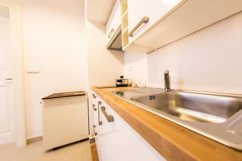 Three Golden Crowns Apartments — photo 4