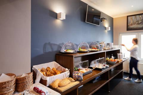 Hotel Hafentor — dining