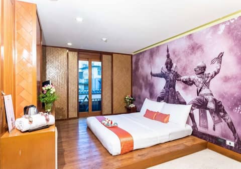 Dang Derm Khaosan — hotel room