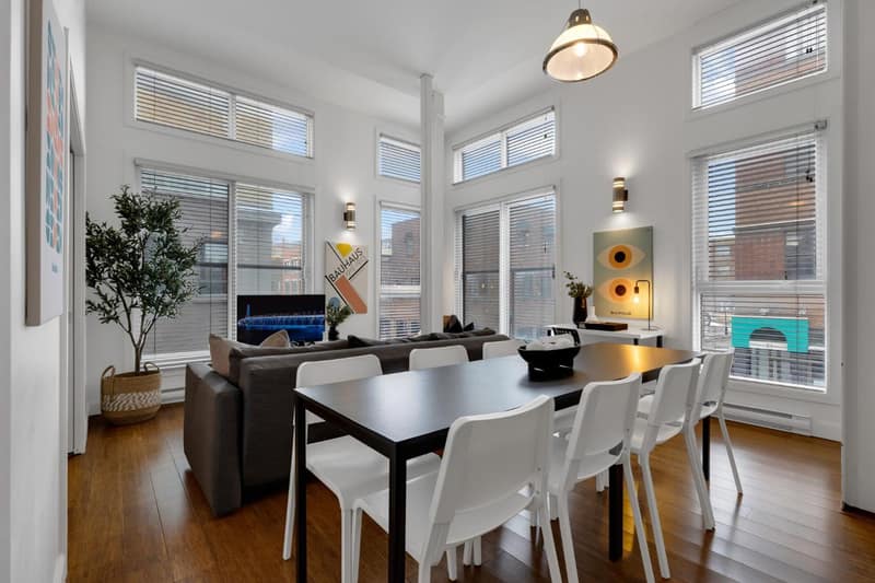 LiV MTL Main Plateau Suites Near Downtown Montreal — photo 1