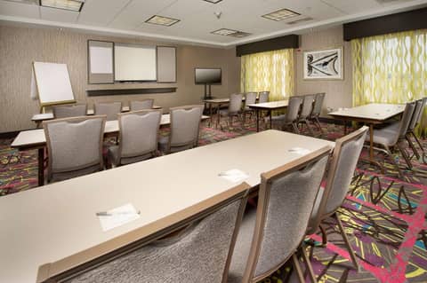 Hampton Inn & Suites - Buffalo Airport — photo 4