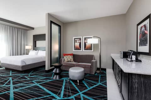 Holiday Inn Express & Suites - Charlotte Airport by IHG — photo 2