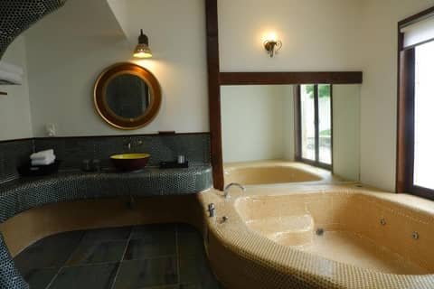 Olle Resort — bathroom