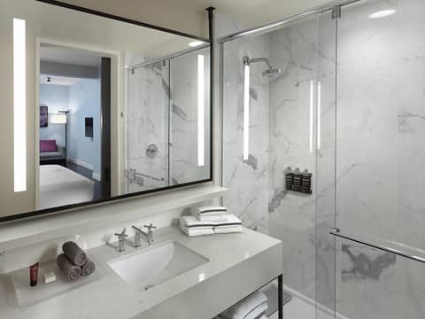 Axiom Hotel — photo 5