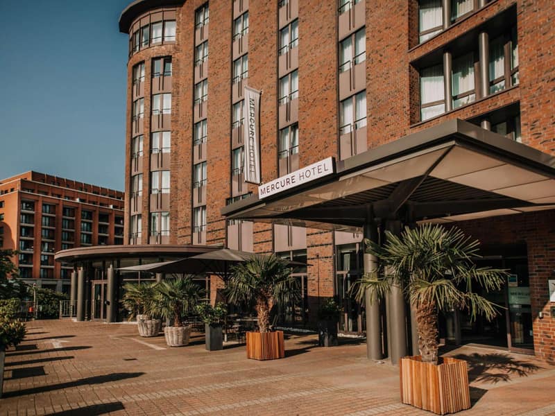 Mercure Hotel Hamburg City — building