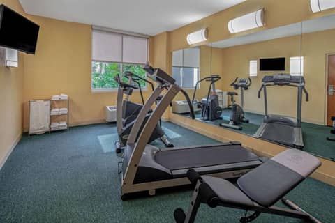 La Quinta by Wyndham Naples Downtown — photo 5