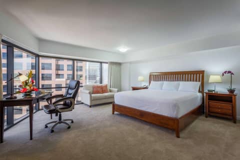 Aston at the Executive Centre Hotel — hotel room