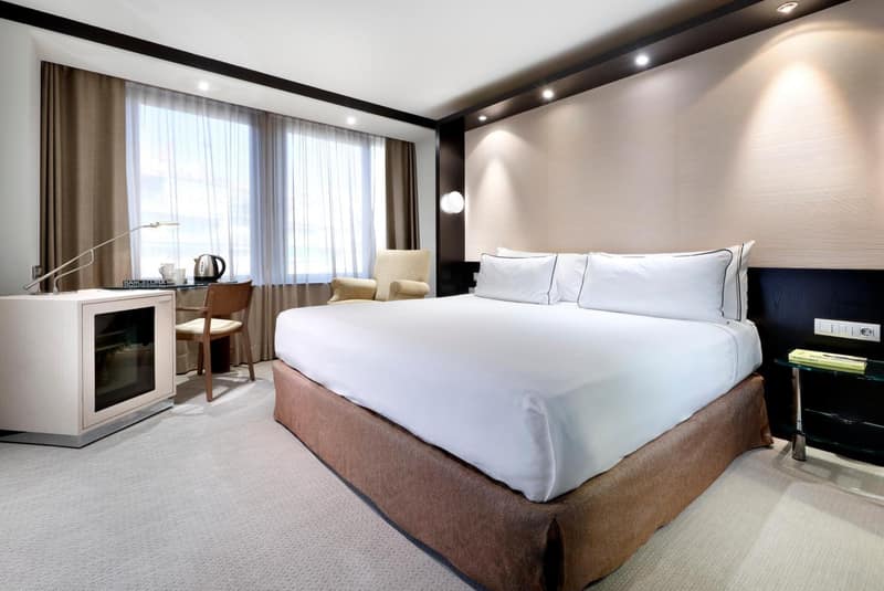 Meliá Barcelona Sarrià — bedroom