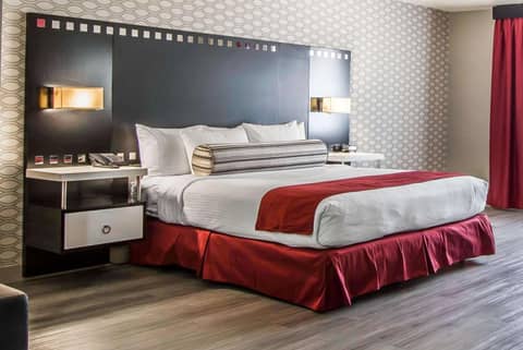 Tilt Hotel Universal-Hollywood, an AGA Collection Hotel — hotel room
