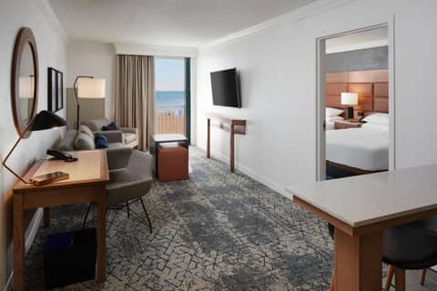 Sheraton Oceanfront Hotel — photo 4
