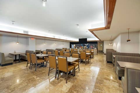 Best Western Plus Henderson Hotel — photo 2