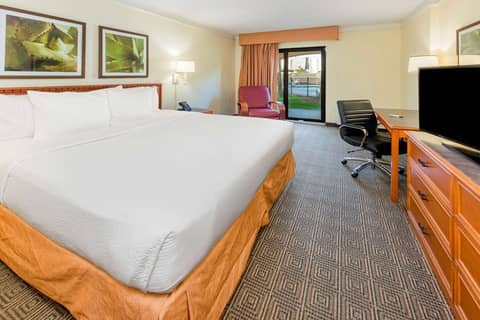 La Quinta Inn & Suites by Wyndham Ft Lauderdale Cypress Cr — photo 4