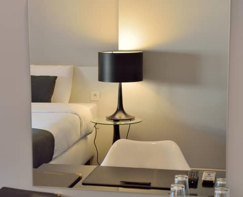 Hotel Retro — hotel room