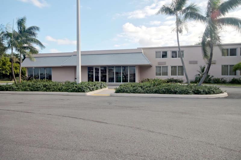 Signature Inn Miami — building