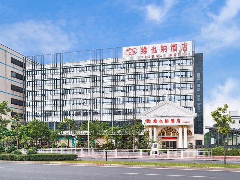 Vienna Hotel Shenzhen Fuyong Subway Station — building