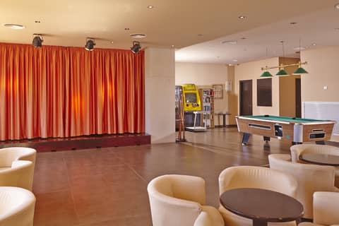 MLL Blue Bay Hotel — lounge
