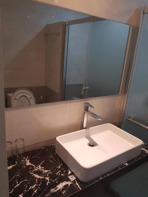 Praba Guesthouse — bathroom