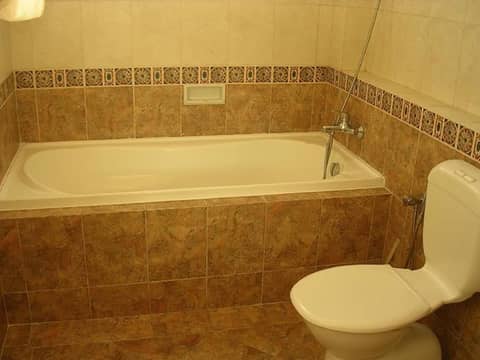 Margot Apartment Pondok Indah — bathroom