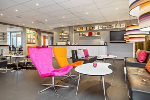 Sure Hotel by Best Western Stockholm Alvsjo — lounge