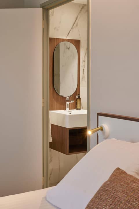 Hotel du Pin Nice Port by Soniho — bathroom