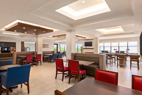 Holiday Inn Express & Suites Denver Airport by IHG — photo 9
