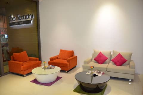 The Scenery City Hotel — recepcion & lobby