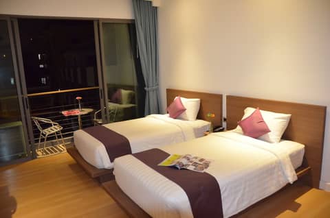 The Scenery City Hotel — hotel room