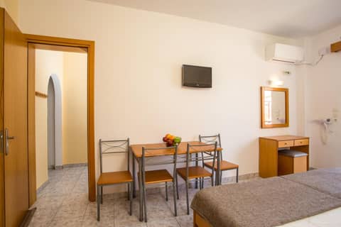 Dias Studios & Suites — photo 6