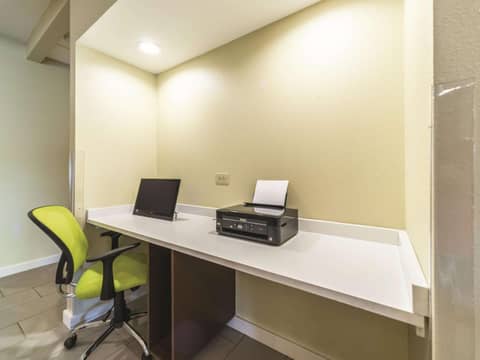 La Quinta by Wyndham Collinsville - St. Louis — photo 4