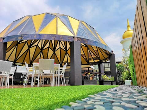 Tara Hotel Yogyakarta — roof