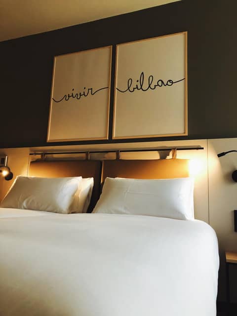 voco Bilbao - City by IHG — hotel room