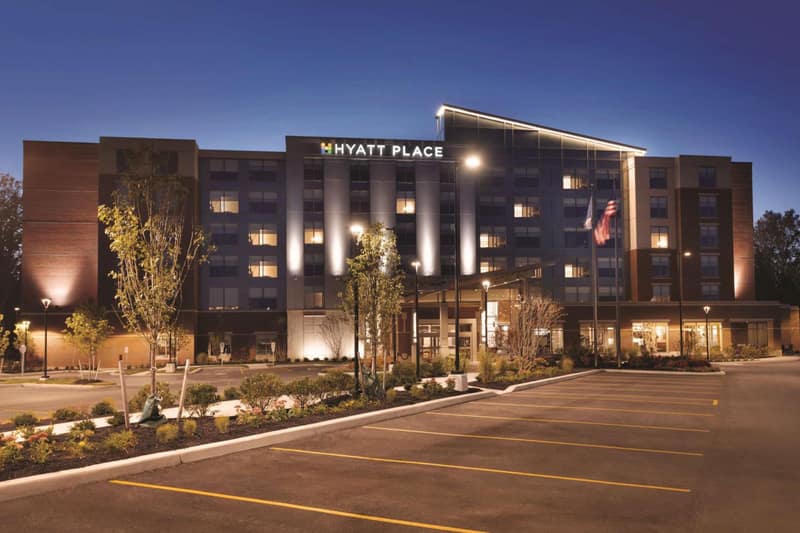 Hyatt Place Buffalo / Amherst, NY — building