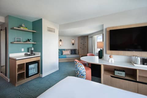 Hotel Landy Orlando Universal Blvd, a Tribute Portfolio Hotel — hotel room