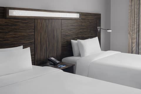 Holiday Inn Express Dubai Jumeirah an IHG Hotel — hotel room