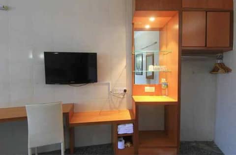 Hotel Hong Ping — hotel room